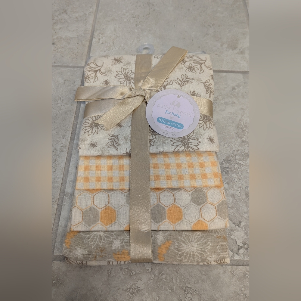 Petite L'amour for Baby Girl 100% Cotton Flannel Receiving Blankets 4 Pack NWT